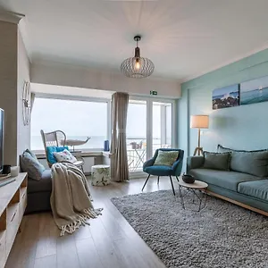 Appartement Wonderful With Frontal Sea View In Westende, Middelkerke